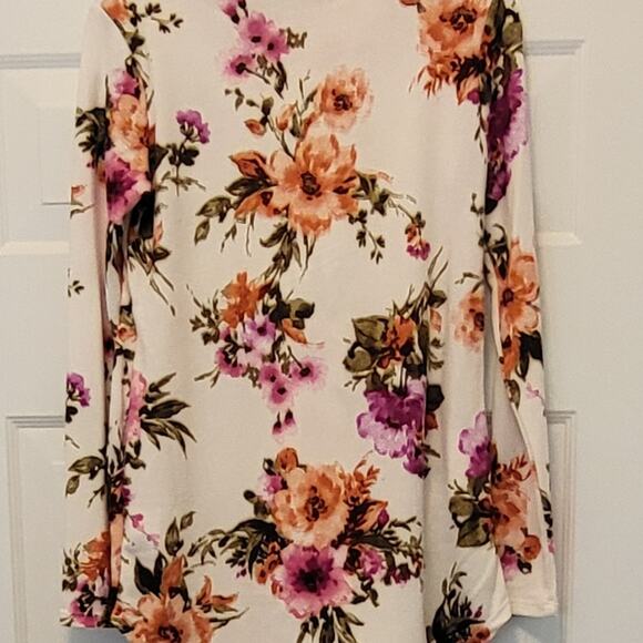 NWOT Red Lolly BOHO Floral Top Sweater Size Medium Cowl Neck - Picture 14 of 16